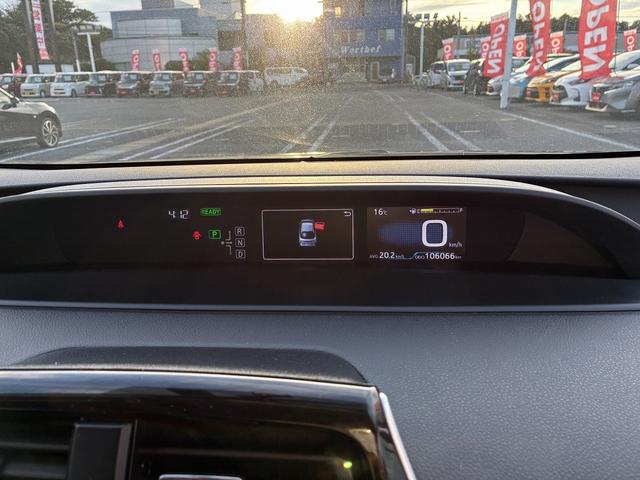 プリウス 　トヨタセーフティセンス　ＬＥＤヘットライト　フォグランプ　社外エアロ　トラクションコントロール　パワーウインドウ　電動格納ミラー　ステアリングスイッチ　ＡＢＳ　オートエアコン　シガーソケット（35枚目）