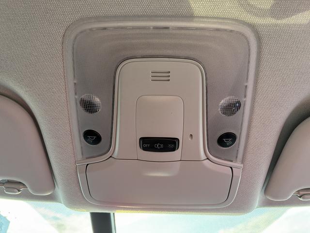 プリウス 　トヨタセーフティセンス　ＬＥＤヘットライト　フォグランプ　社外エアロ　トラクションコントロール　パワーウインドウ　電動格納ミラー　ステアリングスイッチ　ＡＢＳ　オートエアコン　シガーソケット（40枚目）