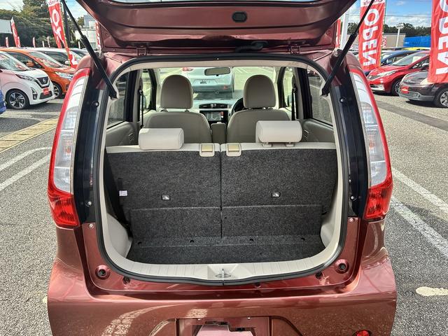 デイズ Ｓ　フルセグテレビ　エアコン　アイドリングストップ　スマートキー　ＵＳＢ接続　集中ドアロック　社外１４インチアルミホイール　エアバッグ　パワーウィンドウ　電動格納ミラー　ＡＢＳ　保証書　取扱説明書（16枚目）