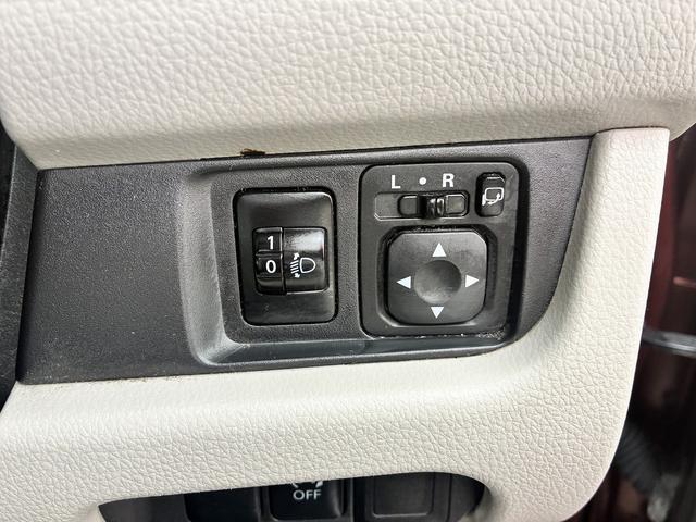 デイズ Ｓ　フルセグテレビ　エアコン　アイドリングストップ　スマートキー　ＵＳＢ接続　集中ドアロック　社外１４インチアルミホイール　エアバッグ　パワーウィンドウ　電動格納ミラー　ＡＢＳ　保証書　取扱説明書（30枚目）