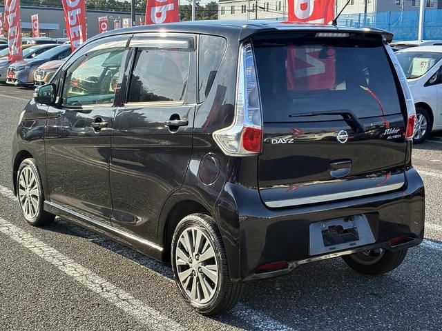 デイズ ライダー ハイウェイスター J 社外SDナビ フルセグテレビ CD DVD Bluetoothオーディオ バックカメラ 電動格納ミラー HIDヘッドライト 純正アルミホイール ETC オートエアコン ドライブレコーダー(12枚目)