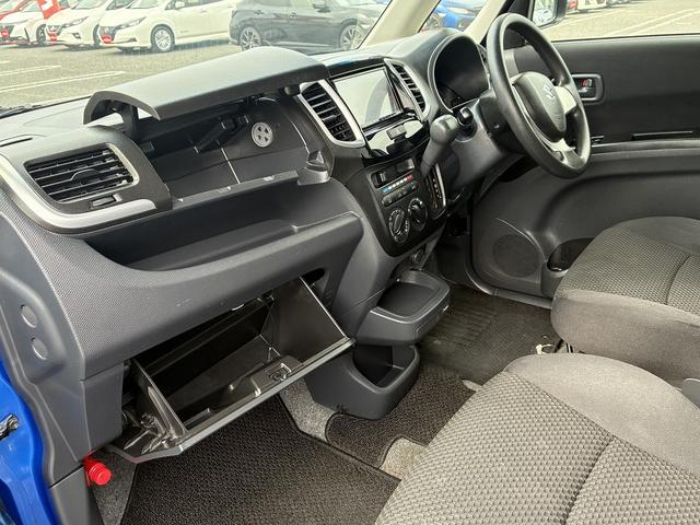 ソリオ Gリミテッド SDナビゲーションシステム フルセグテレビ CD DVD BLUETOOTH バックカメラ HIDヘッドライト 左側電動スライドドア ETC 電動格納ドアミラー スマートキー プッシュスタート(13枚目)