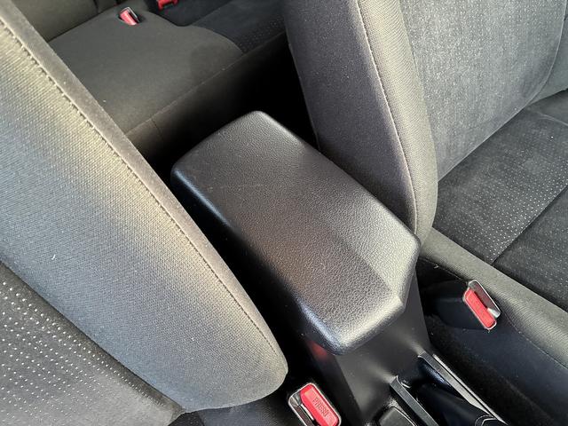 カローラフィールダー 1.5G 5速MT オートハイビーム オートエアコン 衝突軽減 レーンキープアシスト 電格ミラー カーテンエアバッグ 助手席エアバック スマートキー トヨタセーフティセンス(25枚目)