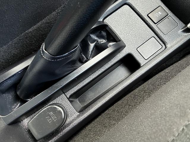 カローラフィールダー 1.5G 5速MT オートハイビーム オートエアコン 衝突軽減 レーンキープアシスト 電格ミラー カーテンエアバッグ 助手席エアバック スマートキー トヨタセーフティセンス(32枚目)