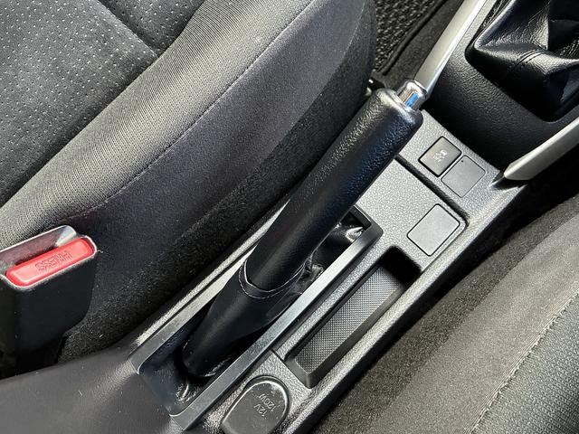 カローラフィールダー 1.5G 5速MT オートハイビーム オートエアコン 衝突軽減 レーンキープアシスト 電格ミラー カーテンエアバッグ 助手席エアバック スマートキー トヨタセーフティセンス(35枚目)