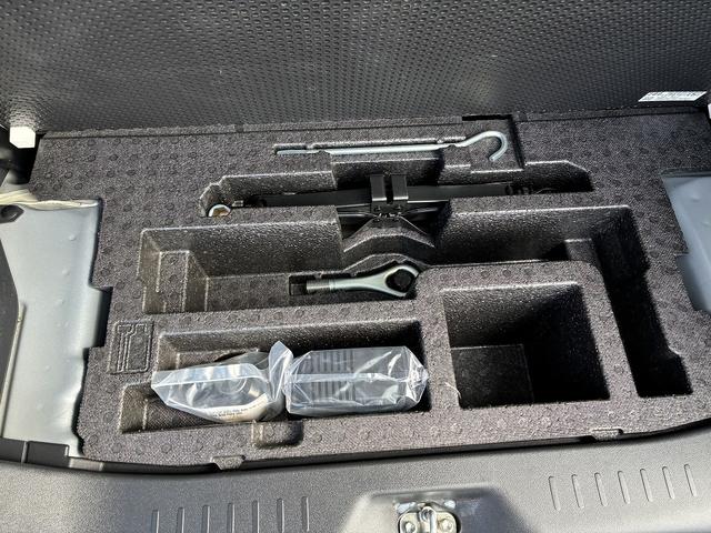 タント カスタムＸ　スマートセレクションＳＡ　Ｗエアバック　衝突軽減　フロアマット　純正ナビ　ＣＤ　スマートキー　プッシュスタート　電動格納ミラー　スライドドア（左側オート）　ＨＩＤ　オートライト　純正アルミホイール１４インチ（20枚目）