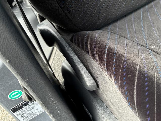 タント カスタムＸ　スマートセレクションＳＡ　Ｗエアバック　衝突軽減　フロアマット　純正ナビ　ＣＤ　スマートキー　プッシュスタート　電動格納ミラー　スライドドア（左側オート）　ＨＩＤ　オートライト　純正アルミホイール１４インチ（25枚目）