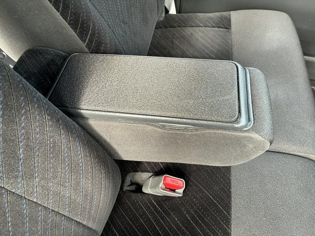 タント カスタムＸ　スマートセレクションＳＡ　Ｗエアバック　衝突軽減　フロアマット　純正ナビ　ＣＤ　スマートキー　プッシュスタート　電動格納ミラー　スライドドア（左側オート）　ＨＩＤ　オートライト　純正アルミホイール１４インチ（26枚目）