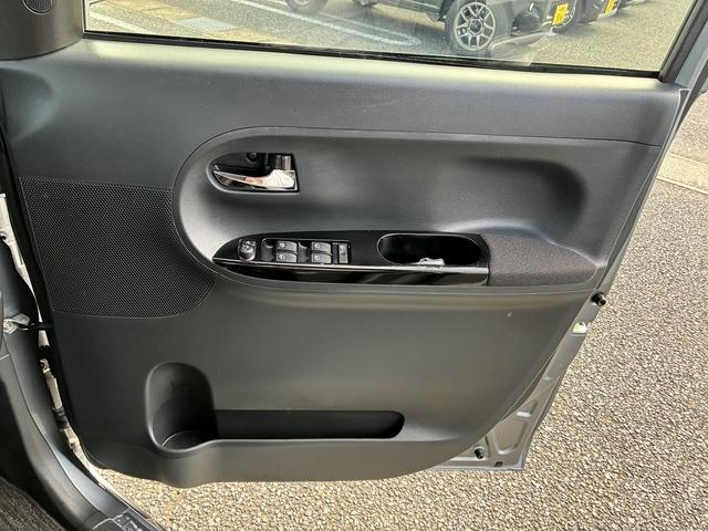 タント カスタムＸ　スマートセレクションＳＡ　Ｗエアバック　衝突軽減　フロアマット　純正ナビ　ＣＤ　スマートキー　プッシュスタート　電動格納ミラー　スライドドア（左側オート）　ＨＩＤ　オートライト　純正アルミホイール１４インチ（42枚目）