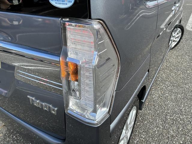 タント カスタムＸ　スマートセレクションＳＡ　Ｗエアバック　衝突軽減　フロアマット　純正ナビ　ＣＤ　スマートキー　プッシュスタート　電動格納ミラー　スライドドア（左側オート）　ＨＩＤ　オートライト　純正アルミホイール１４インチ（52枚目）
