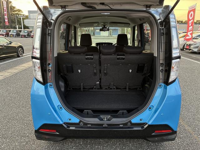 タンク カスタムＧ－Ｔ　雹害車　衝突軽減　純正ナビ　ワンセグ　ＣＤ　Ｂｌｕｅｔｏｏｔｈ　バックカメラ　アイドリングストップ　スマートキー　プッシュスタート　ＥＴＣ　クルーズコントロール　シートヒーター　電動格納ミラー（16枚目）