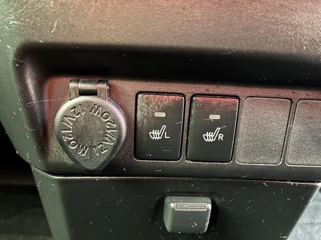 タンク カスタムＧ－Ｔ　雹害車　衝突軽減　純正ナビ　ワンセグ　ＣＤ　Ｂｌｕｅｔｏｏｔｈ　バックカメラ　アイドリングストップ　スマートキー　プッシュスタート　ＥＴＣ　クルーズコントロール　シートヒーター　電動格納ミラー（29枚目）