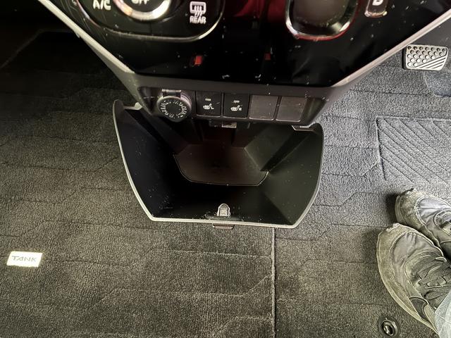 タンク カスタムＧ－Ｔ　雹害車　衝突軽減　純正ナビ　ワンセグ　ＣＤ　Ｂｌｕｅｔｏｏｔｈ　バックカメラ　アイドリングストップ　スマートキー　プッシュスタート　ＥＴＣ　クルーズコントロール　シートヒーター　電動格納ミラー（30枚目）