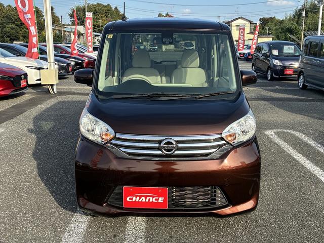 デイズルークス Ｘ　Ｗエアバック　衝突軽減　フルセグ　ＣＤ／ＤＶＤ　スマートキー　プッシュスタート　ドライブレコーダー　スライドドア（左側オート）　ベンチシート　アイドリングストップ　Ｂｌｕｅｔｏｏｔｈ　フロアマット（4枚目）