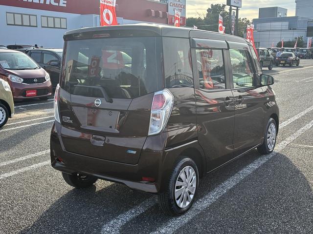 デイズルークス Ｘ　Ｗエアバック　衝突軽減　フルセグ　ＣＤ／ＤＶＤ　スマートキー　プッシュスタート　ドライブレコーダー　スライドドア（左側オート）　ベンチシート　アイドリングストップ　Ｂｌｕｅｔｏｏｔｈ　フロアマット（7枚目）