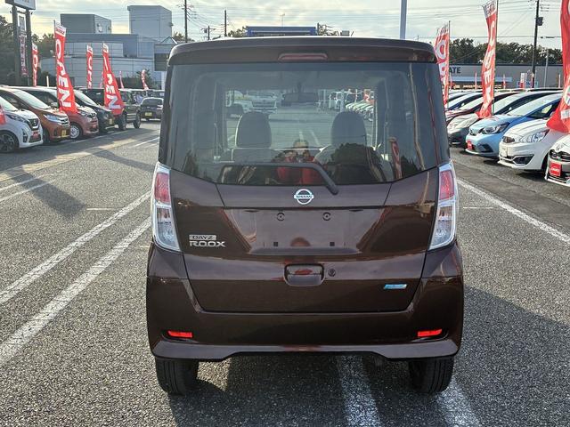 デイズルークス Ｘ　Ｗエアバック　衝突軽減　フルセグ　ＣＤ／ＤＶＤ　スマートキー　プッシュスタート　ドライブレコーダー　スライドドア（左側オート）　ベンチシート　アイドリングストップ　Ｂｌｕｅｔｏｏｔｈ　フロアマット（8枚目）