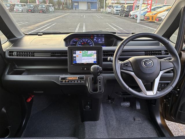 お客様の暮らしに必須なお車を提案し、その後のカーライフを支える。私達はお客様のお役に立ちたい、強い思いで日々仕事をさせて頂いています。おかげさまで１２店舗となりました。これからも努力を続けていきます。