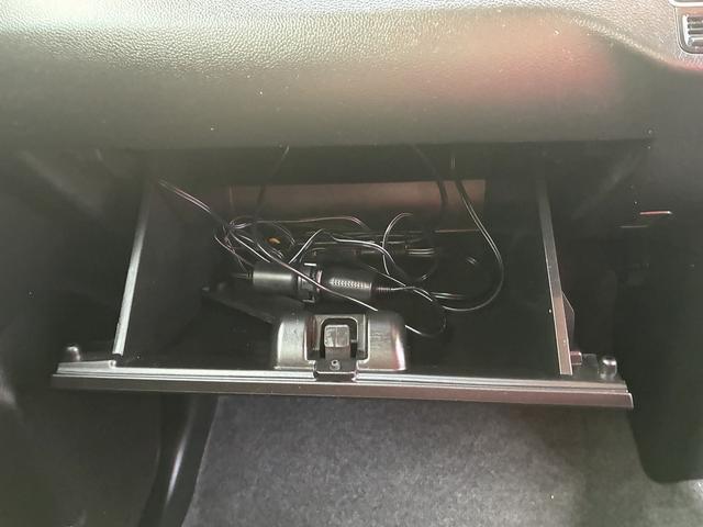 ☆初めて車を買うけど☆　お任せ下さい！船橋店には経験豊富なスタッフから若くて元気なスタッフもいます！幅広い年齢層のスタッフがいるからこそ、お客様一人一人に合わせた、確かな提案をさせて頂きます。