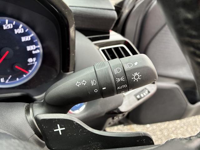 ☆初めて車を買うけど☆　お任せ下さい！船橋店には経験豊富なスタッフから若くて元気なスタッフもいます！幅広い年齢層のスタッフがいるからこそ、お客様一人一人に合わせた、確かな提案をさせて頂きます。