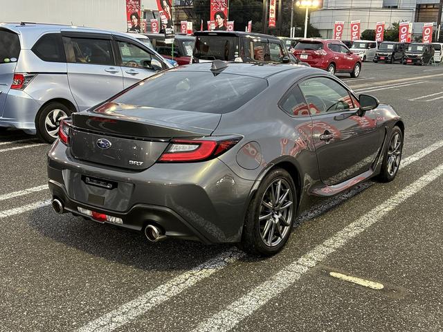 ☆チャンスの魅力４☆　お客様のカーライフをトータルサポート！！多くのお客様に、ご購入後も永いお付き合いを、させて頂いています！任意保険や車検は勿論、日常のオイル交換など、お任せ頂いています！！