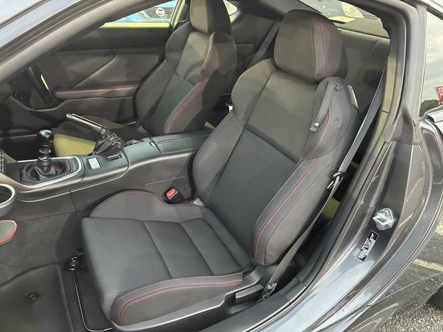 ☆チャンスの魅力９☆　なんと！！カーライフサポート保証にご加入頂くと、エンジンオイル交換１０回分の無料チケット付いてます！！お客様から大変好評頂いています！！※オイルエレメントは別途有料