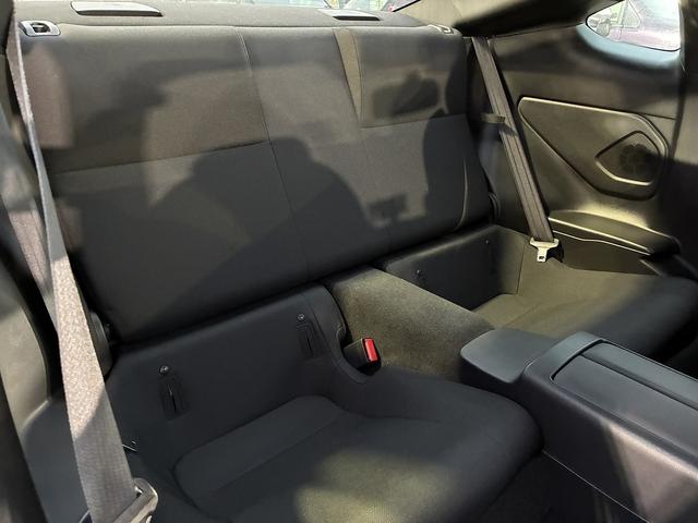 お客様の暮らしに必須なお車を提案し、その後のカーライフを支える。私達はお客様のお役に立ちたい、強い思いで日々仕事をさせて頂いています。おかげさまで１２店舗となりました。これからも努力を続けていきます。