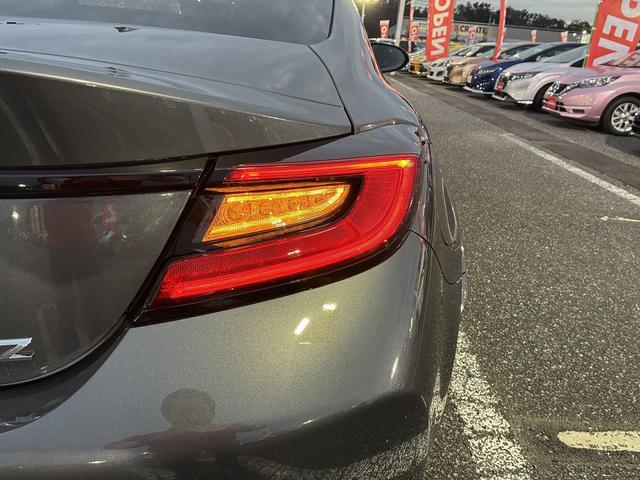 ☆キズやヘコミも☆　　ぶつけてしまった！ぶつけられちゃった！そんなときも大丈夫！自社鈑金工場も完備しています！自社工場だからこそ出来る丁寧な作業、納得の価格、もしもの時の対応もお任せ下さい！