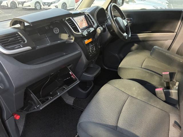 ソリオ S-DJE SDナビゲーションシステム フルセグテレビ CD DVD BLUETOOTH スマートキー プッシュスタート 両側電動スライドドア HIDヘッドライト オートライト 純正アルミホイール 電動格納ミラー(16枚目)