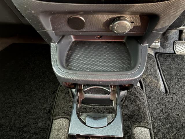 ソリオ S-DJE SDナビゲーションシステム フルセグテレビ CD DVD BLUETOOTH スマートキー プッシュスタート 両側電動スライドドア HIDヘッドライト オートライト 純正アルミホイール 電動格納ミラー(28枚目)