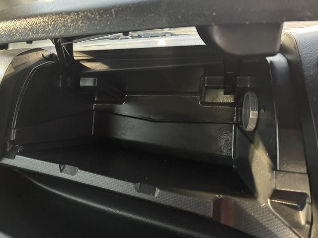 ソリオ S-DJE SDナビゲーションシステム フルセグテレビ CD DVD BLUETOOTH スマートキー プッシュスタート 両側電動スライドドア HIDヘッドライト オートライト 純正アルミホイール 電動格納ミラー(32枚目)