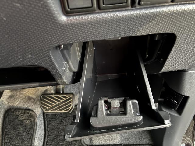 ソリオ S-DJE SDナビゲーションシステム フルセグテレビ CD DVD BLUETOOTH スマートキー プッシュスタート 両側電動スライドドア HIDヘッドライト オートライト 純正アルミホイール 電動格納ミラー(40枚目)