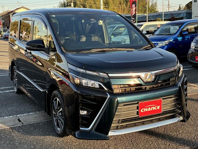 ヴォクシー ZS 3列シート レーンアシスト フルセグ CD/DVD Bluetooth バックカメラ アイドリングストップ スマートキー プッシュスタート ETC クルーズコントロール 電動格納ミラー トートライト(7枚目)