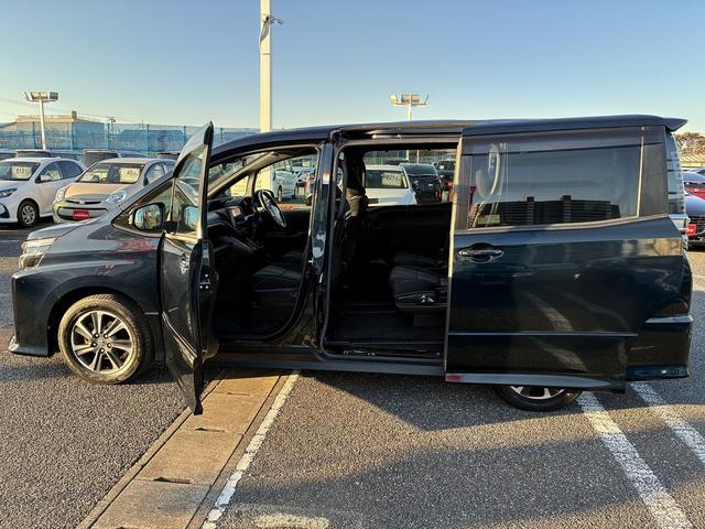 ヴォクシー ZS 3列シート レーンアシスト フルセグ CD/DVD Bluetooth バックカメラ アイドリングストップ スマートキー プッシュスタート ETC クルーズコントロール 電動格納ミラー トートライト(13枚目)