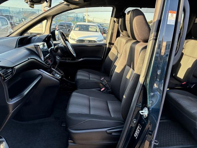 ヴォクシー ZS 3列シート レーンアシスト フルセグ CD/DVD Bluetooth バックカメラ アイドリングストップ スマートキー プッシュスタート ETC クルーズコントロール 電動格納ミラー トートライト(14枚目)