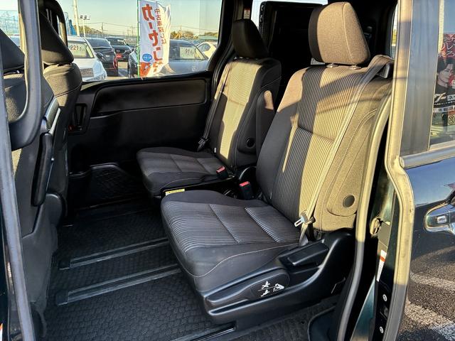 ヴォクシー ZS 3列シート レーンアシスト フルセグ CD/DVD Bluetooth バックカメラ アイドリングストップ スマートキー プッシュスタート ETC クルーズコントロール 電動格納ミラー トートライト(15枚目)