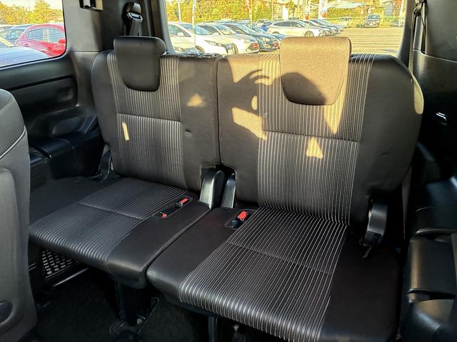 ヴォクシー ZS 3列シート レーンアシスト フルセグ CD/DVD Bluetooth バックカメラ アイドリングストップ スマートキー プッシュスタート ETC クルーズコントロール 電動格納ミラー トートライト(17枚目)