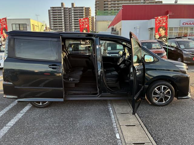 ヴォクシー ZS 3列シート レーンアシスト フルセグ CD/DVD Bluetooth バックカメラ アイドリングストップ スマートキー プッシュスタート ETC クルーズコントロール 電動格納ミラー トートライト(21枚目)