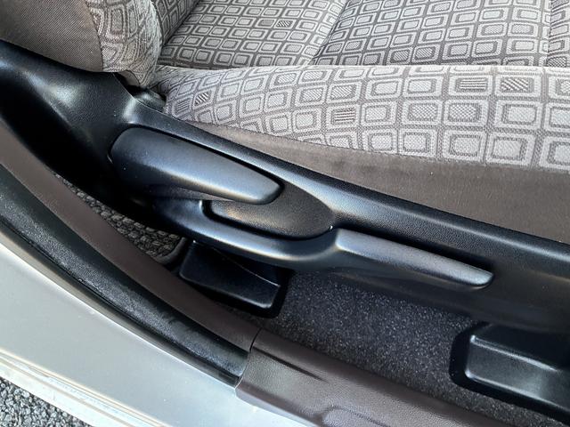 スペイド X Wエアバック フロアマット フルセグ CD Bluetooth バックカメラ アイドリングストップ キーレス ドライブレコーダー 電動格納ミラー 左側スライドドア パワーステアリング パワーウィンドウ(21枚目)