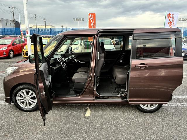 ソリオ ハイブリッドＭＺ　衝突軽減　レーンアシスト　キーレス　スマートキー　プッシュスタート　ＥＴＣ　電動格納ミラー　左右電動スライドドア　ＨＩＤ　オートライト　純正アルミホイール１５インチ　アイドリングストップ　フロアマット（13枚目）