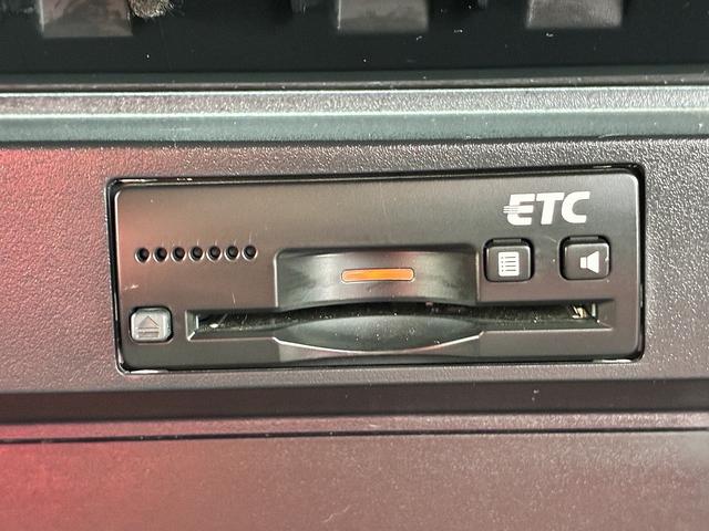 ソリオ ハイブリッドＭＺ　衝突軽減　レーンアシスト　キーレス　スマートキー　プッシュスタート　ＥＴＣ　電動格納ミラー　左右電動スライドドア　ＨＩＤ　オートライト　純正アルミホイール１５インチ　アイドリングストップ　フロアマット（32枚目）