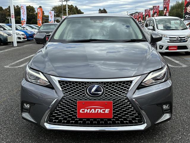 ＣＴ ＣＴ２００ｈ　バージョンＣ　エアバック　純正ナビ　フルセグＴＶ　ＣＤ　Ｂｌｕｅｔｏｏｔｈ　ＵＳＢ　バックカメラ　キーレス　ＥＴＣ　シートヒーター　ドラレコ前後　電格ミラー　ＬＥＤ　オートライト　パワーシート　純正アルミホイール（6枚目）