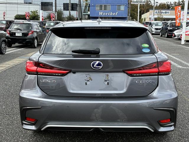 ＣＴ ＣＴ２００ｈ　バージョンＣ　エアバック　純正ナビ　フルセグＴＶ　ＣＤ　Ｂｌｕｅｔｏｏｔｈ　ＵＳＢ　バックカメラ　キーレス　ＥＴＣ　シートヒーター　ドラレコ前後　電格ミラー　ＬＥＤ　オートライト　パワーシート　純正アルミホイール（10枚目）