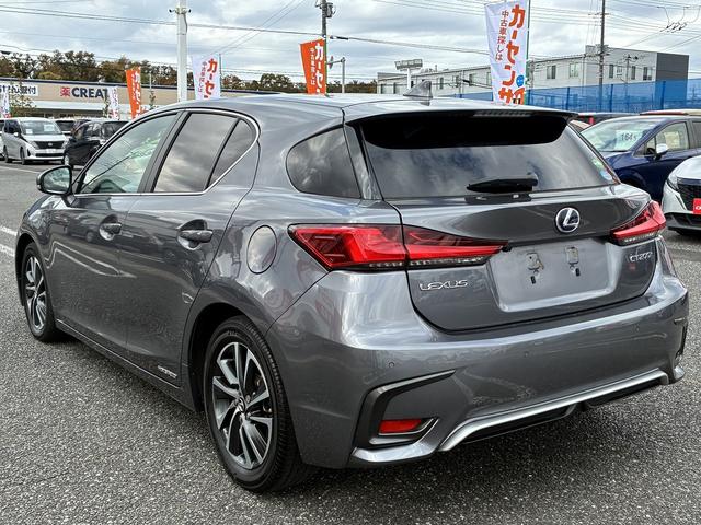 ＣＴ ＣＴ２００ｈ　バージョンＣ　エアバック　純正ナビ　フルセグＴＶ　ＣＤ　Ｂｌｕｅｔｏｏｔｈ　ＵＳＢ　バックカメラ　キーレス　ＥＴＣ　シートヒーター　ドラレコ前後　電格ミラー　ＬＥＤ　オートライト　パワーシート　純正アルミホイール（11枚目）