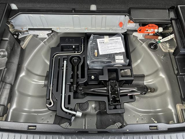 ＣＴ ＣＴ２００ｈ　バージョンＣ　エアバック　純正ナビ　フルセグＴＶ　ＣＤ　Ｂｌｕｅｔｏｏｔｈ　ＵＳＢ　バックカメラ　キーレス　ＥＴＣ　シートヒーター　ドラレコ前後　電格ミラー　ＬＥＤ　オートライト　パワーシート　純正アルミホイール（19枚目）