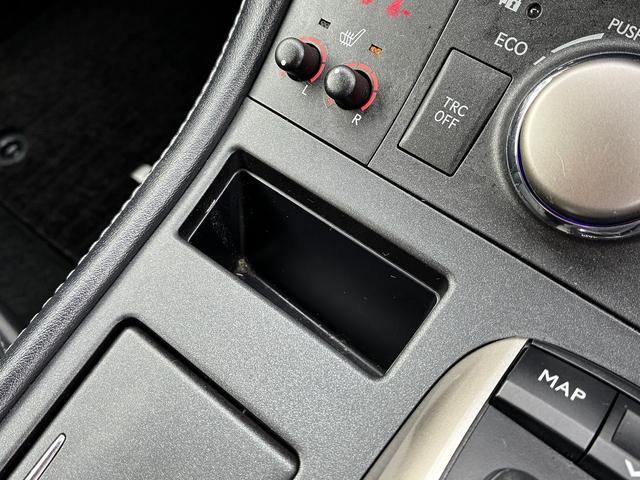 ＣＴ ＣＴ２００ｈ　バージョンＣ　エアバック　純正ナビ　フルセグＴＶ　ＣＤ　Ｂｌｕｅｔｏｏｔｈ　ＵＳＢ　バックカメラ　キーレス　ＥＴＣ　シートヒーター　ドラレコ前後　電格ミラー　ＬＥＤ　オートライト　パワーシート　純正アルミホイール（27枚目）