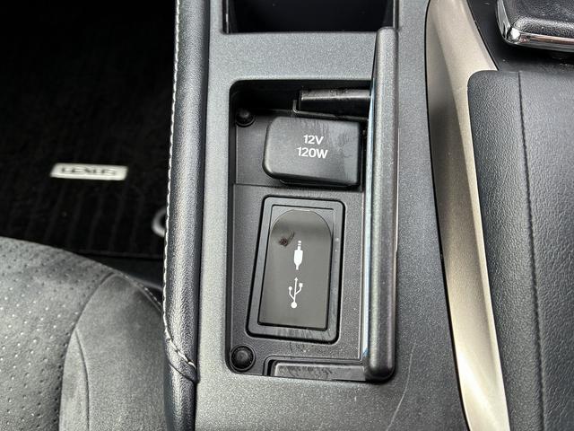 ＣＴ ＣＴ２００ｈ　バージョンＣ　エアバック　純正ナビ　フルセグＴＶ　ＣＤ　Ｂｌｕｅｔｏｏｔｈ　ＵＳＢ　バックカメラ　キーレス　ＥＴＣ　シートヒーター　ドラレコ前後　電格ミラー　ＬＥＤ　オートライト　パワーシート　純正アルミホイール（37枚目）