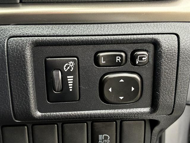 ＣＴ ＣＴ２００ｈ　バージョンＣ　エアバック　純正ナビ　フルセグＴＶ　ＣＤ　Ｂｌｕｅｔｏｏｔｈ　ＵＳＢ　バックカメラ　キーレス　ＥＴＣ　シートヒーター　ドラレコ前後　電格ミラー　ＬＥＤ　オートライト　パワーシート　純正アルミホイール（43枚目）