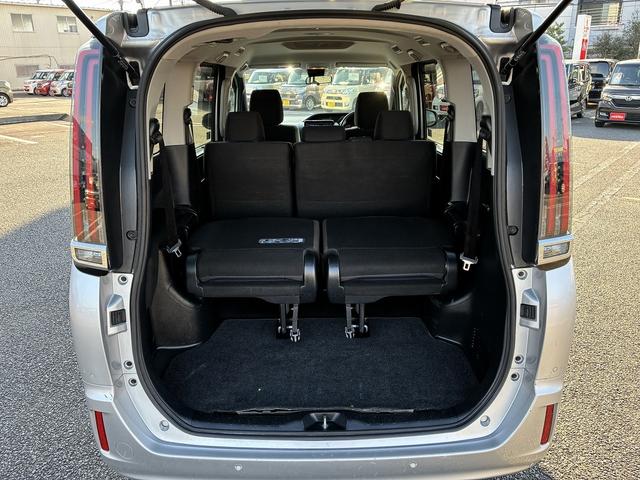 ノア Ｘ　Ｗエアバック　衝突軽減　レーンアシスト　ＣＤ　アイドリングストップ　クルーズコントロール　Ｗエアコン　電動格納ミラー　片側電動スライドドア　ＬＥＤ　オートライト　オートハイビーム　ベンチシート　ＡＵＸ（24枚目）