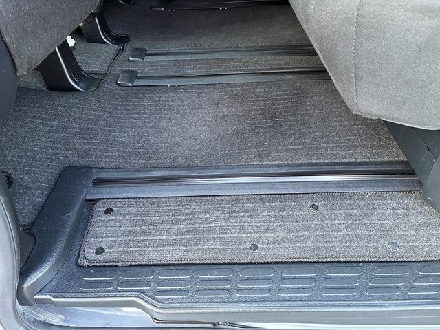 ノア Ｘ　Ｗエアバック　衝突軽減　レーンアシスト　ＣＤ　アイドリングストップ　クルーズコントロール　Ｗエアコン　電動格納ミラー　片側電動スライドドア　ＬＥＤ　オートライト　オートハイビーム　ベンチシート　ＡＵＸ（28枚目）