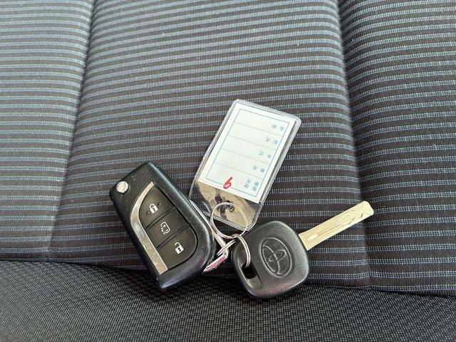 ノア Ｘ　Ｗエアバック　衝突軽減　レーンアシスト　ＣＤ　アイドリングストップ　クルーズコントロール　Ｗエアコン　電動格納ミラー　片側電動スライドドア　ＬＥＤ　オートライト　オートハイビーム　ベンチシート　ＡＵＸ（44枚目）